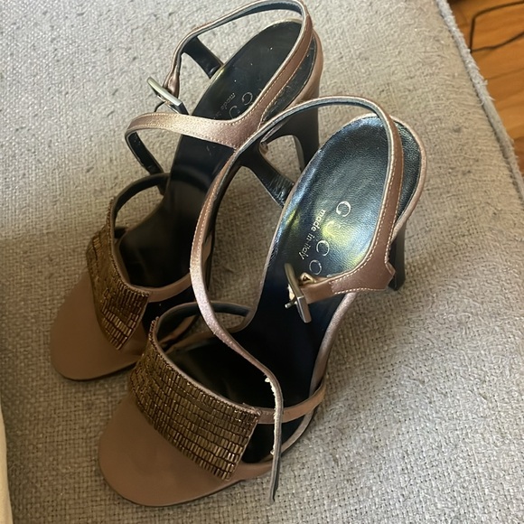 Gucci stiletto very lightly worn size 7 1/2B - Picture 10 of 10